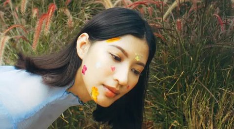 Keisha Cinantya, vokalis baru HIVI!. (sumber: Instagram/keicinantya)