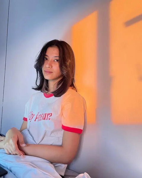 Keisha Cinantya, vokalis baru HIVI!. (sumber: Instagram/keicinantya)