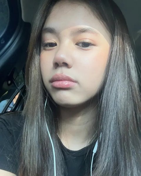 Almira Anak Annisa Pohan Mirip Safeea Ahmad (Sumber: Instagram/safeeaahmad dan annisayudhoyono)