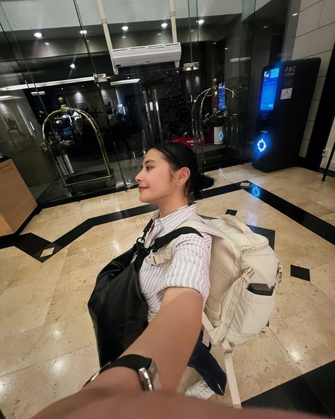 Prilly Latuconsina Lakukan Backpacking 10 Hari Bareng Omara Esteghlal