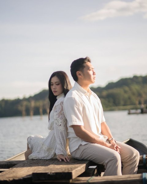 Potret Prewedding Jessica Jane dan Erwin Phang, Tanda Hari Pernikahan Semakin Dekat