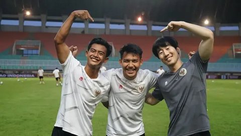 Shin Tae-yong bersama para pemain Timnas Indonesia (Foto: Instagram @witansulaiman_)