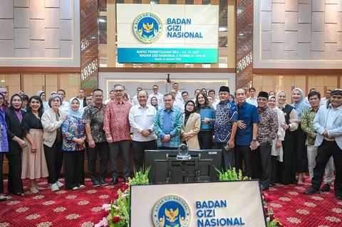 Gaya Nafa Urbach saat Ikut Rapat Terkait Program Makan Bergizi Gratis