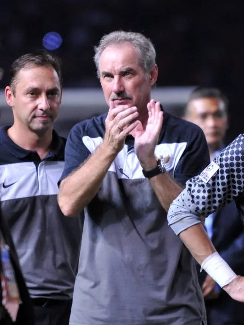 Kolase - STY, Luis Milla, Alfred Riedl, Wim Rijsbergen, Peter White (Bola.com/Adreanus Titus)