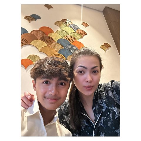 Potret Kebersamaan Christy Jusung Bareng Sang Anak, Netizen Salfok Mirip Banget sama Hengky Kurniawan