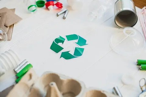 Ilustrasi Gaya Hidup yang Konsumtif Credit: pexels.com/Andrea