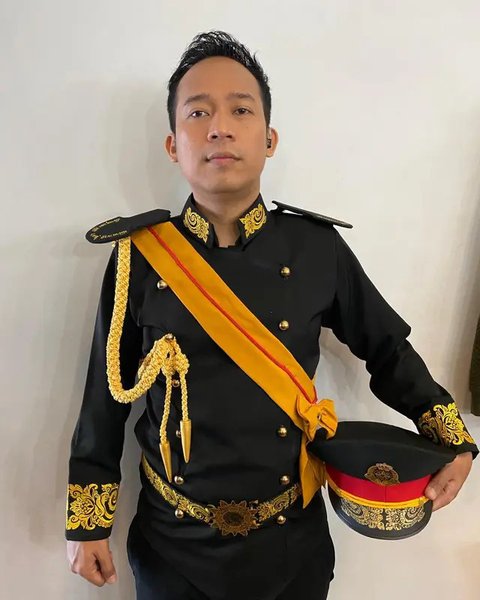 Komedian dan politikus Nurul Qomar dirawat di Rumah Sakit Umum Daerah Tangerang, Banten, diduga akibat efek kemoterapi kanker usus stadium 4C. (Foto: Dok. Instagram @abah.qomar)