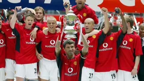 Roy Keane mendapat tawaran dari Real Madrid pada 2006, meskipun kariernya sudah memasuki penghujung. Los Blancos menawarkan kontrak 18 bulan untuk memperkuat lini tengah. Namun, sayang Keane memutuskan untuk menolak tawaran tersebut dan bergabung dengan Celtic. (AFP/Nick Potts)