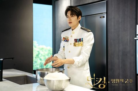 5 Karakter Unik yang Pernah Diperankan Lee Min Ho, Terbaru Jadi Dokter Kandungan