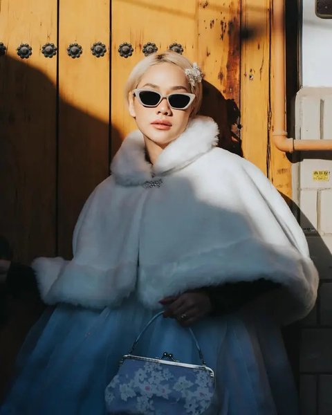 Potret OOTD BCL selama di Korea Selatan. (sumber: Instagram/itsmebcl)