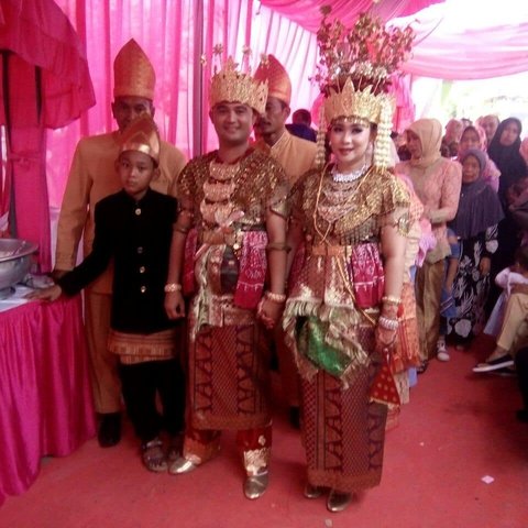 Potret Sandy Permana dengan Sang Istri yang Kini Tinggal Kenangan