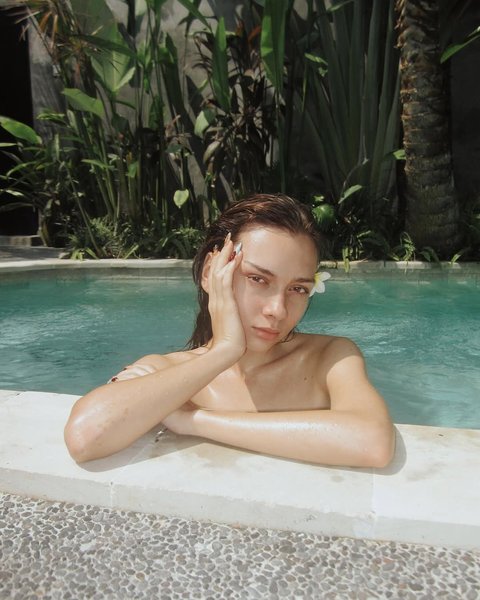 Profil Dosma Hazenbosch, Cek Perjalanan Karier dari Sinetron hingga Film Layar Lebar