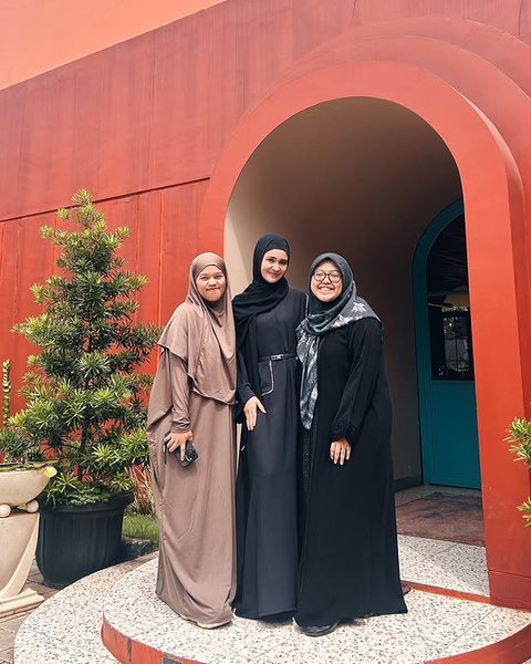Ikut Kajian Pertama, 7 Potret Michelle Ziudith Tampil Cantik Berhijab - Akui Ketagihan