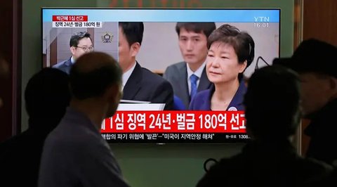 Presiden Yoon Suk Yeol di acara Parade militer perdana di Korea Selatan sejak 2013. (AP/Ahn Young-Joon)
