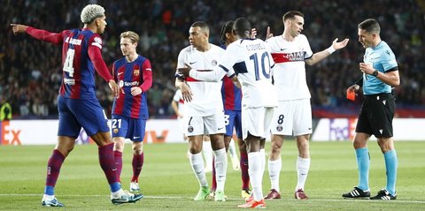 Juventus Gigit Jari, Ronald Araujo Putuskan Bertahan di Barcelona