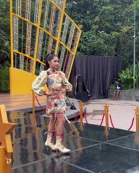 7 Potret Fabiela Adik Jennifer Coppen Ikut Kompetisi Fashion Show, Dapat Juara 1