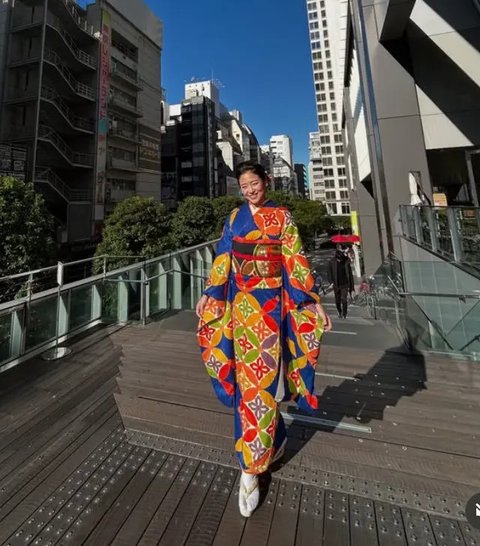 Gaya Haruka Nakagawa Dibalut Kimono saat Pulang Kampung.  [@haruuuu_chan]