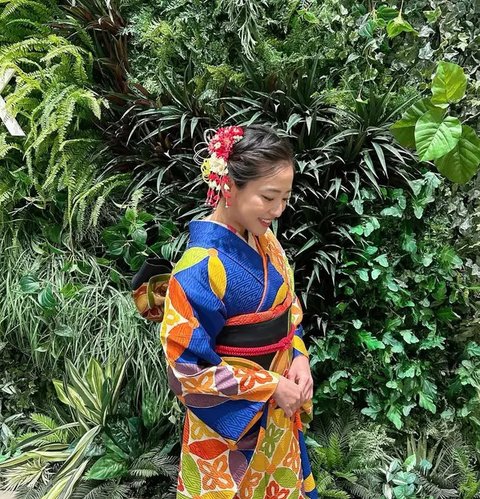 Gaya Haruka Nakagawa Dibalut Kimono saat Pulang Kampung.  [@haruuuu_chan]