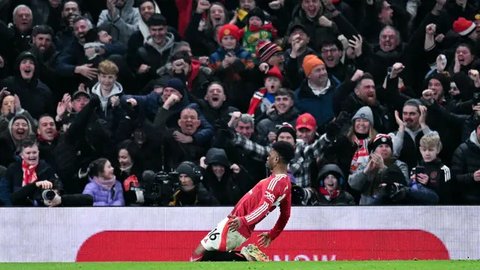 Paul Scholes berada di peringkat lima daftar pencetak gol terbanyak pada laga antara Manchester United dan City. Sepanjang berseragam United, Scholes mencetak tujuh gol ke gawang City. (AFP/P
