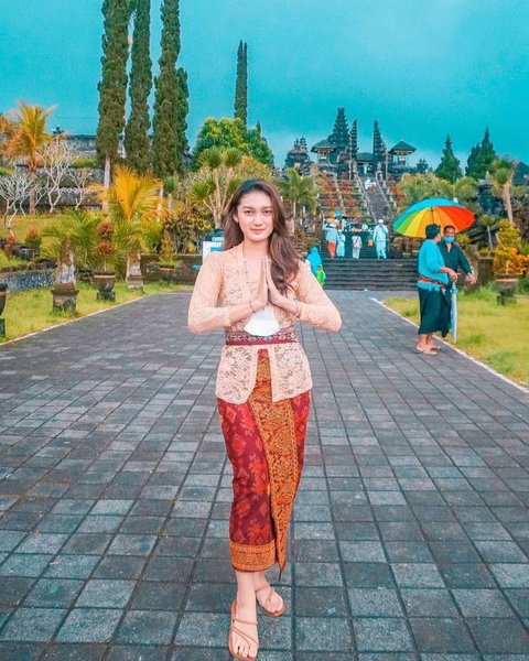 Potret Cantik Fiolina Teja Yanti, Pemeran Risa di Sinetron IKRAR CINTA SUCI yang Banyak Diperbincangkan