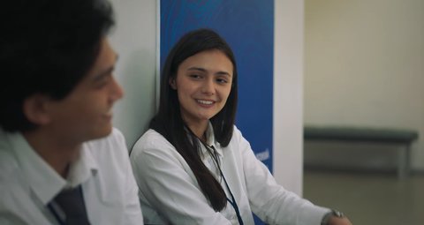 Film '1 KAKAK 7 PONAKAN' Kisah Keluarga vs Ambisi, Sinopsis, Daftar Pemain, dan Jadwal Tayangnya