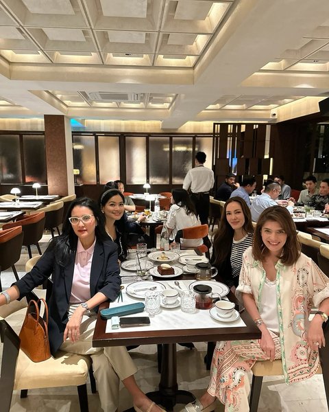 Kumpul Cantik, Potret Titi Kamal - Cathy Sharon Dinner Bareng