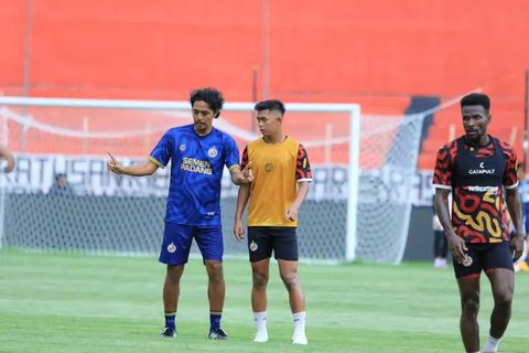 BRI Liga 1 - Semen Padang Vs Bali United (Bola.com/Adreanus Titus)