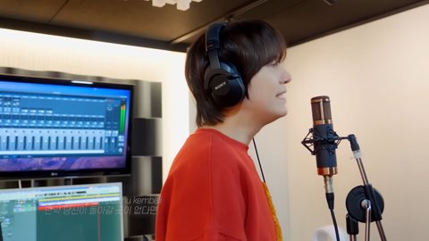 Kyuhyun Super Junior Nyanyikan Lagu Ghea Indrawari, Penggemar Terpukau dan Penuh Haru