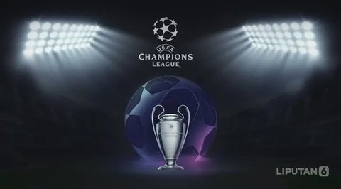 Penyerang Liverpool, Cody Gakpo (kedua kiri) merayakan golnya bersama Virgil van Dijk pada pertandingan kelima fase League Liga Champions 2024/2025 melawan Real Madrid di Stadion Anfield, Ing