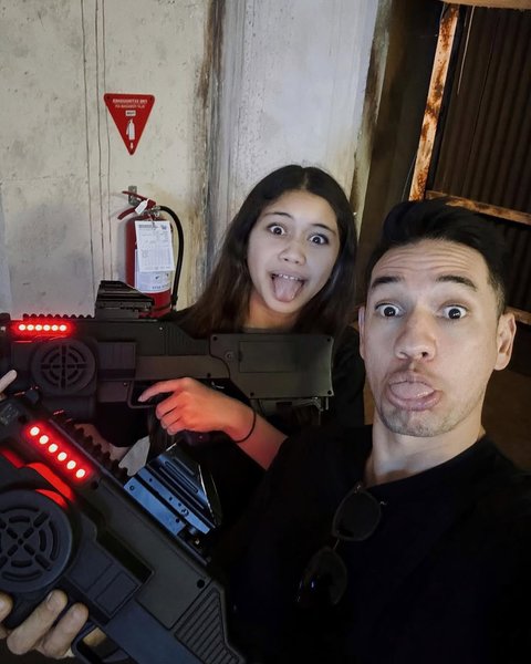 Potret Kompak Andrew White dan Sang Putri Sarah, Dari Antar Anak ke Sekolah hingga Quality Time Bareng