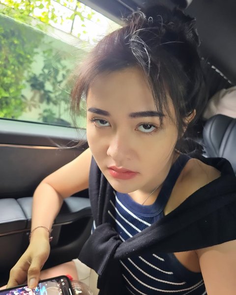 Terbiasa Tampil Cantik Sempurna, Begini Potret Bella Bonita dengan Pose Gak Banget
