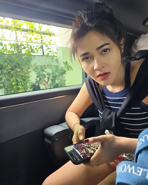 Terbiasa Tampil Cantik Sempurna, Begini Potret Bella Bonita dengan Pose Gak Banget