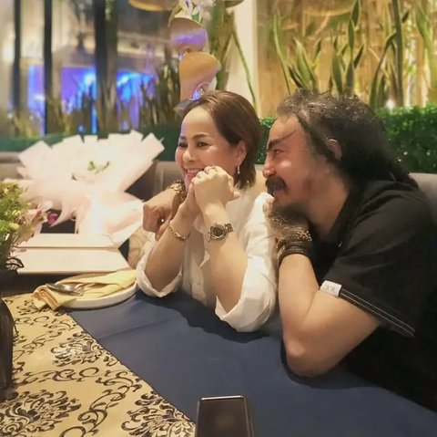 Potret Limbad Rayakan Ultah Istri (Sumber: Instagram/limbadindonesia)