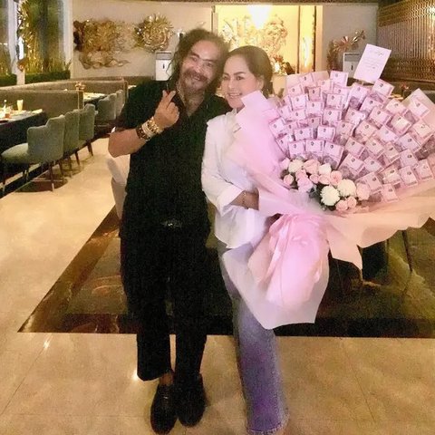 Potret Limbad Rayakan Ultah Istri (Sumber: Instagram/limbadindonesia)