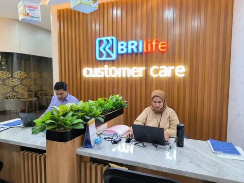 BRI Life berkolaborasi dengan BRI Research Institute, melaksanakan program pemberdayaan UMKM di Bungbulang Garut dengan mendirikan Rumah Sentra Produksi Opak yang dilengkapi peralatan modern.