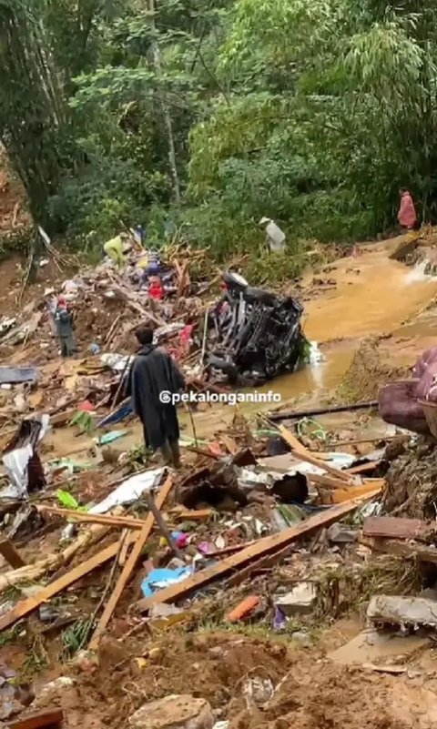 Kondisi Jalan Rusak Hambat Evakuasi Longsor Pekalongan, Cuaca Jadi Kendala Utama
