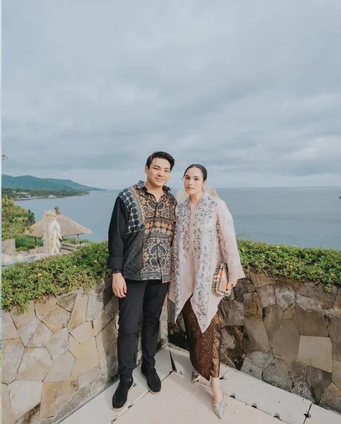 Foto Teuku Wisnu dan Shireen Sungkar (Credit: Instagram/shireensungkar)