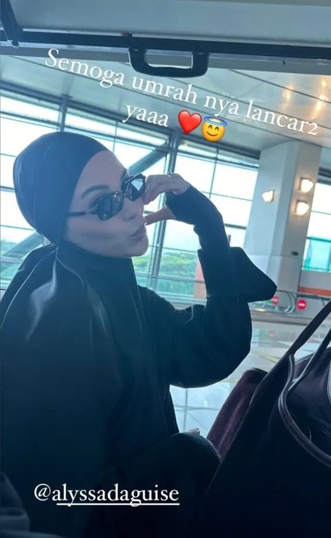 Potret Alyssa Daguise Tunangan Al Umroh (Sumber: Instagram/alyssadaguise)
