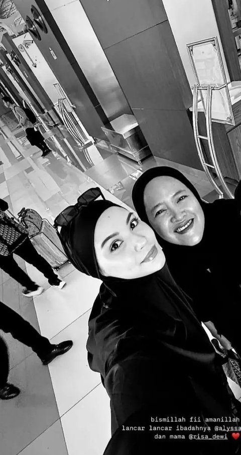 Potret Alyssa Daguise Tunangan Al Umroh (Sumber: Instagram/alyssadaguise)