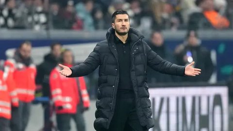 Borussia Dortmund kembali telan kekalahan untuk ketiga kalinya secara beruntun di Bundesliga. Kali ini, tim asuhan Nuri Sahin takluk dari tuan rumah Eintracht Frankfurt dengan skor 2-0, Sabtu