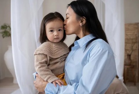 Cobalah untuk meluangkan waktu berkualitas bersama anak. Foto: Freepik