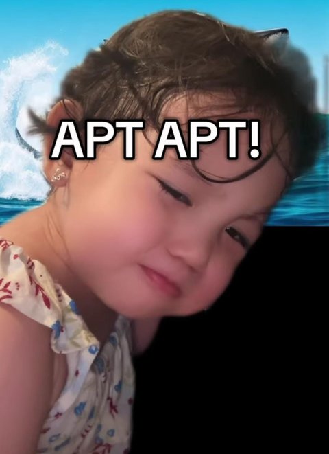 7 Potret Julian Jacob dengan Sang Putri yang Bikin Gemas, Disebut Netizen Bak Boneka