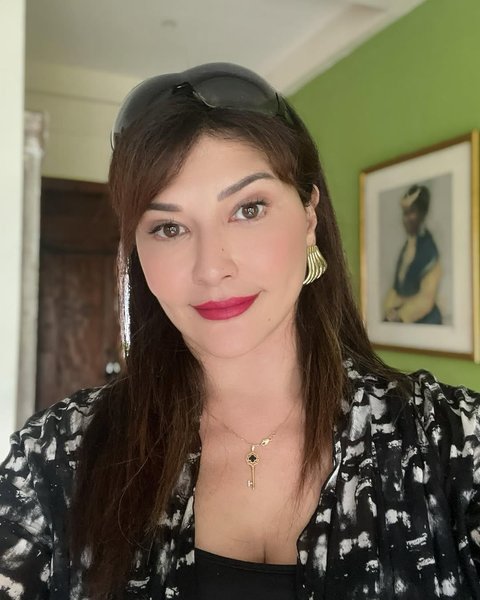 Potret Tamara Bleszynski yang Tetap Tampil Stunning di Usia 50 Tahun, Awet Muda Bak 'Vampir'