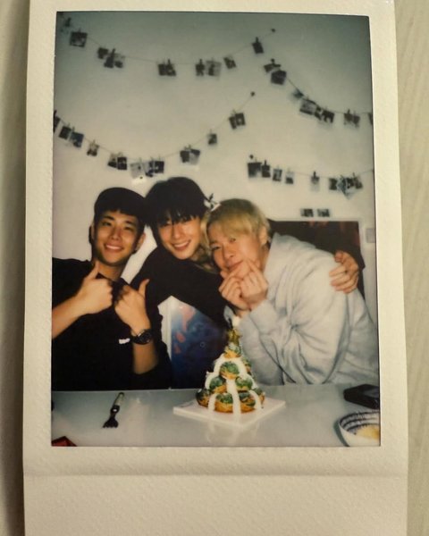 Cha Eun Woo Bagikan Video Cover Lagu 'After A Long Time' untuk Rayakan Ulang Tahun Moonbin ASTRO