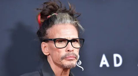 Dua pentolan Aerosmith, Joe Perry dan Steven Tyler, tampil di the 62nd Annual GRAMMY Awards di STAPLES Center (26/1/2020). (AFP/Emma McIntyre)