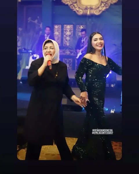Potret Kenangan Emilia Contessa dan Denada (Sumber: Instagram/emiliacontessa57)