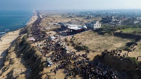Hal ini menyusul dibukanya kembali akses ke utara wilayah Gaza oleh Israel setelah pembebasan enam warganya yang disandera oleh milisi Hamas. (Foto oleh AFP)