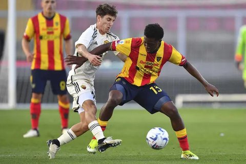 Manchester United Pantau Patrick Dorgu (AFP)