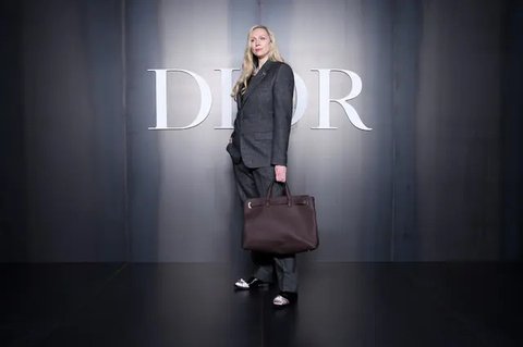 Mulai dari  Han So Hee hingga Gwendoline Christie, berikut gaya seleb wanita  di Dior Men's Winter 2025 Show. [Dok/DIOR].