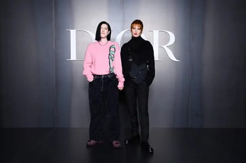 Mulai dari  Han So Hee hingga Gwendoline Christie, berikut gaya seleb wanita  di Dior Men's Winter 2025 Show. [Dok/DIOR].